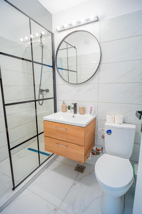 Refreshingly Chic: Newly Renovated 2Br Apartment Bukareszt Zewnętrze zdjęcie