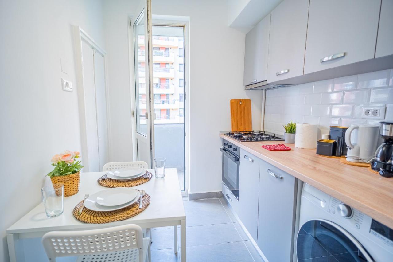 Refreshingly Chic: Newly Renovated 2Br Apartment Bukareszt Zewnętrze zdjęcie