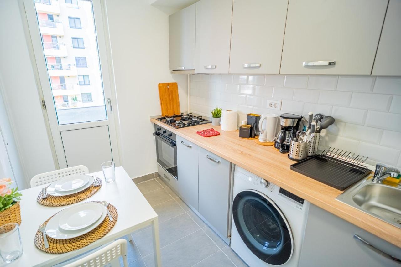 Refreshingly Chic: Newly Renovated 2Br Apartment Bukareszt Zewnętrze zdjęcie