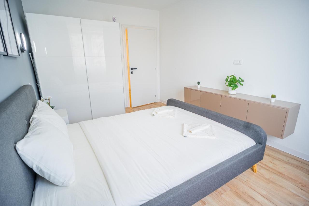Refreshingly Chic: Newly Renovated 2Br Apartment Bukareszt Zewnętrze zdjęcie
