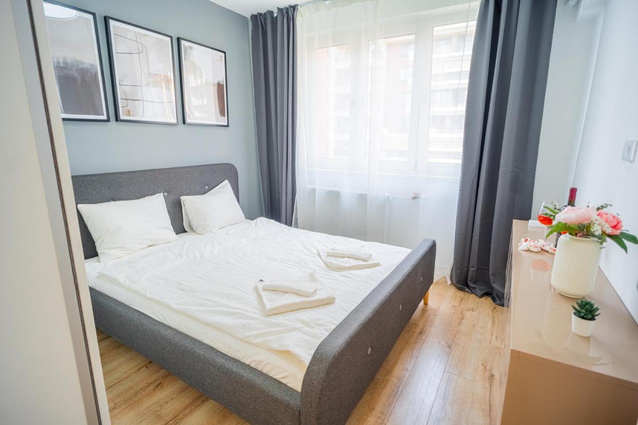 Refreshingly Chic: Newly Renovated 2Br Apartment Bukareszt Zewnętrze zdjęcie