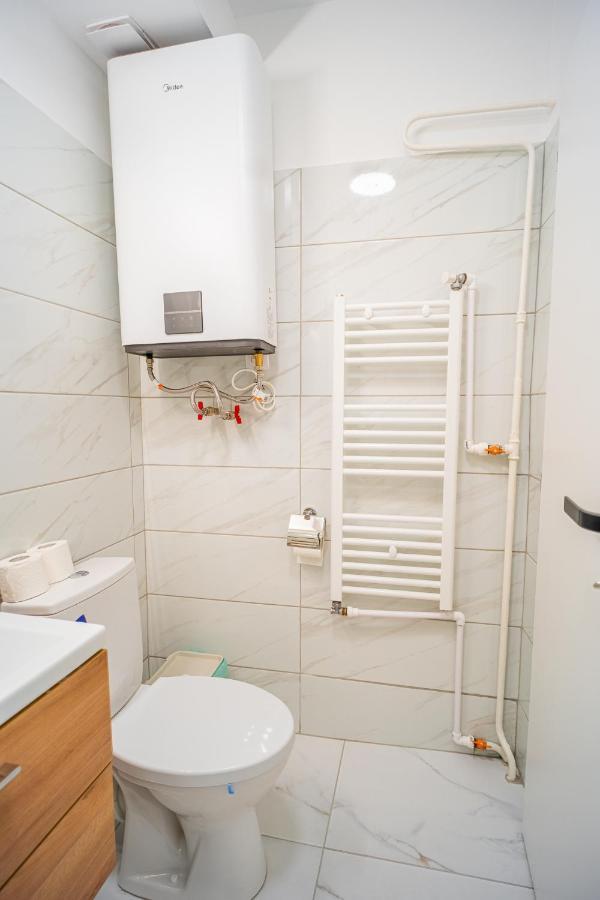 Refreshingly Chic: Newly Renovated 2Br Apartment Bukareszt Zewnętrze zdjęcie