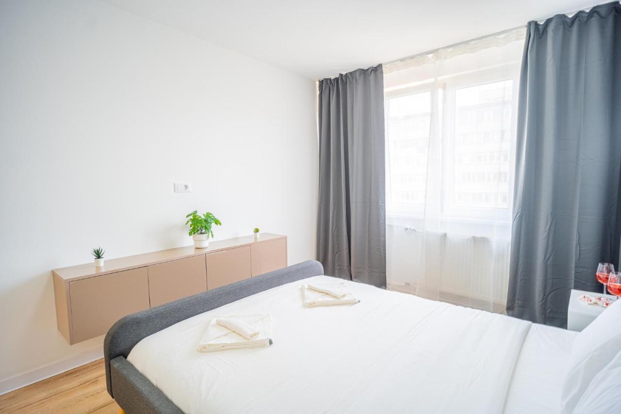 Refreshingly Chic: Newly Renovated 2Br Apartment Bukareszt Zewnętrze zdjęcie